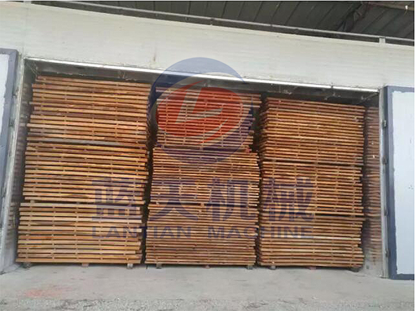 江蘇木材烘干機(jī)現(xiàn)場(chǎng)